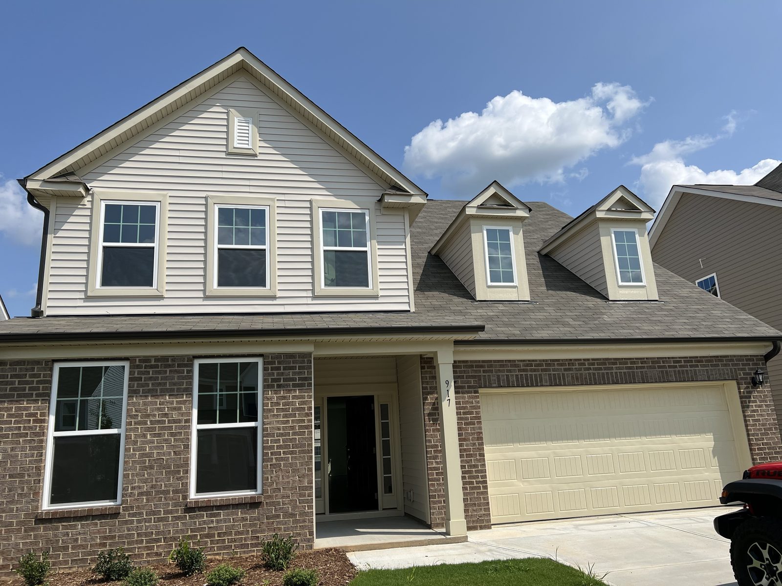 917 Channel Drop Loop, Zebulon NC home for sale