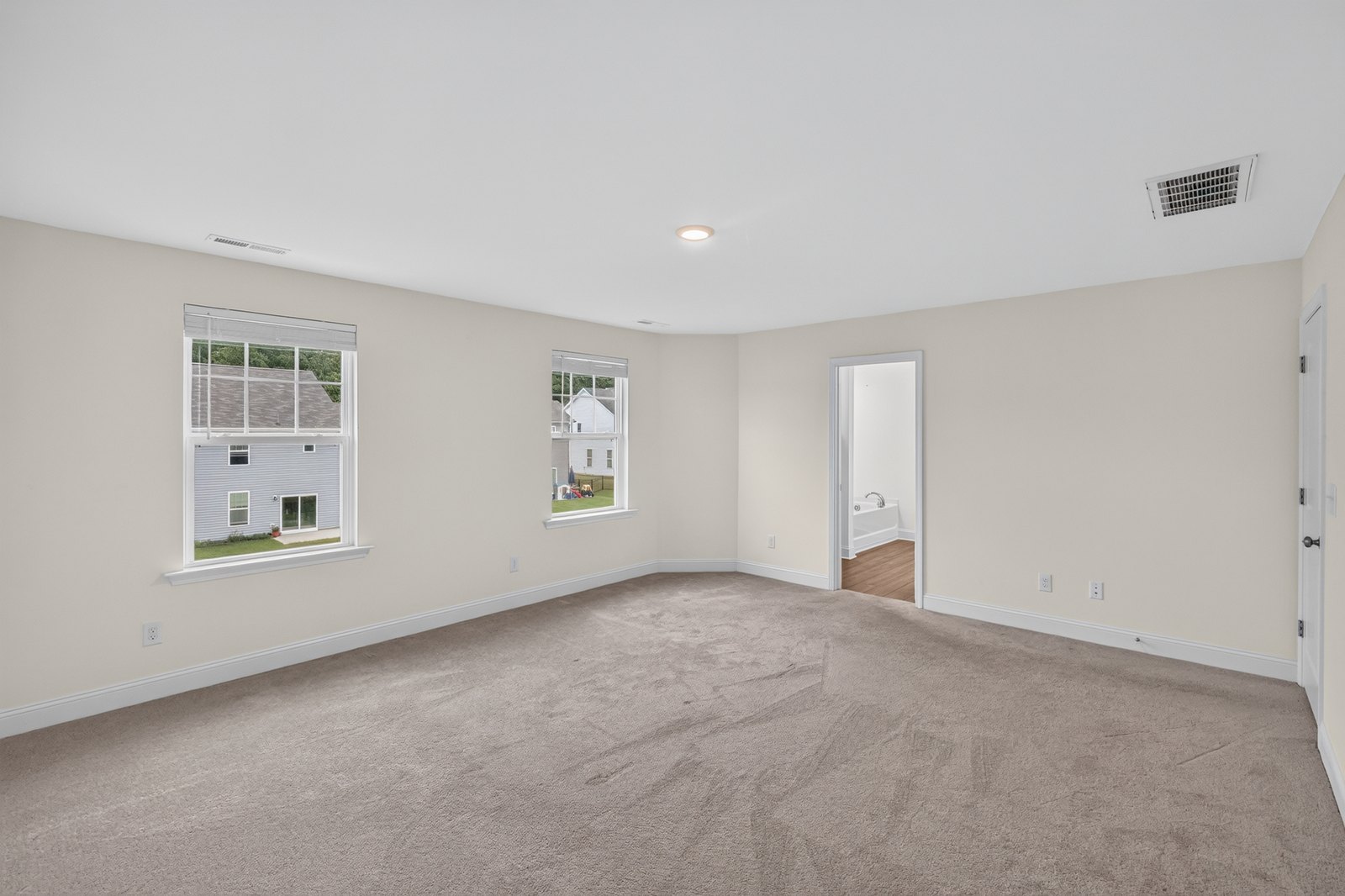 917 Channel Drop Loop, Zebulon NC home for sale — photo 7